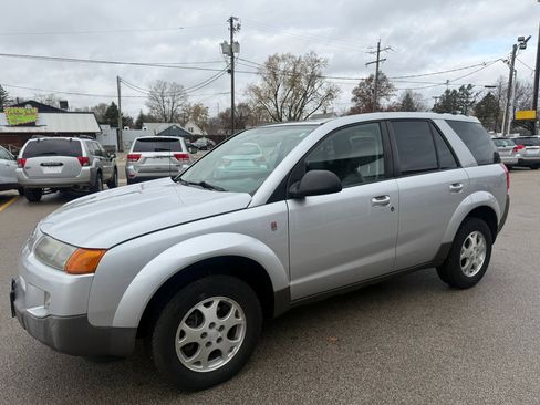 Used 2004 Saturn Vue 2WD V6 image 6