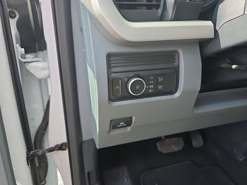 Used 2025 Ford F350 XLT AWD/4WD image 14