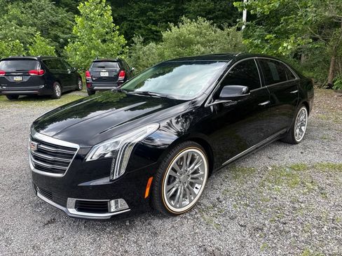 Used 2018 Cadillac XTS Luxury w/ Driver Awareness Package AWD/4WD image 4