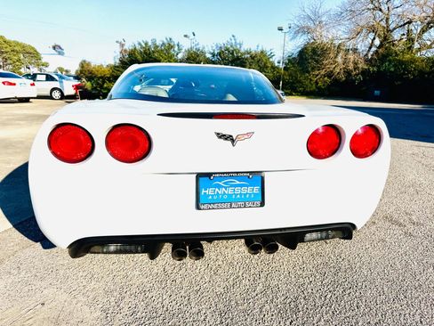 Used 2009 Chevrolet Corvette Coupe w/ Preferred Equipment Group image 21
