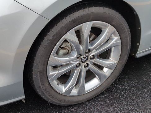 Used 2021 Toyota Sienna Platinum FWD image 11