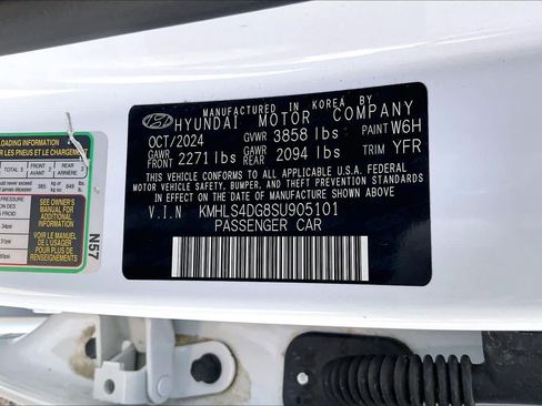 Certified 2025 Hyundai Elantra SEL FWD image 34