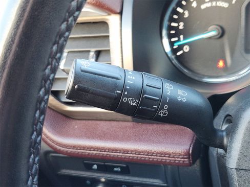 Used 2023 Ford Expedition Limited image 39