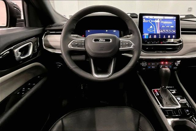 Used 2024 Jeep Compass Limited w/ Elite Group AWD/4WD image 6