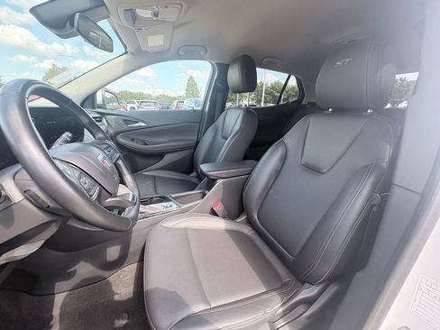 Used 2024 Buick Encore GX Sport Touring AWD/4WD image 6