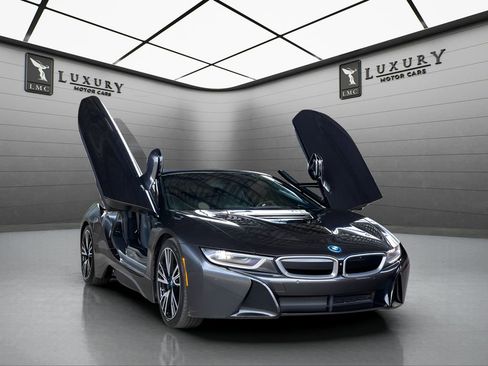 Used 2019 BMW i8 Roadster AWD/4WD image 1