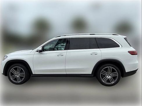 Used 2025 Mercedes-Benz GLS 450 4MATIC image 5