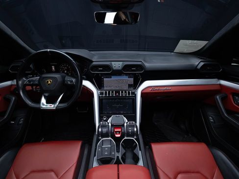 Used 2022 Lamborghini Urus AWD/4WD image 44