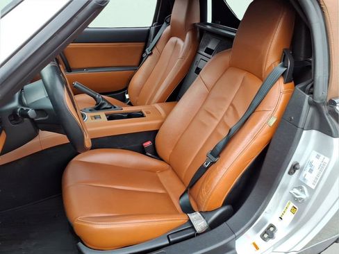 Used 2006 MAZDA MX-5 Miata Grand Touring image 21