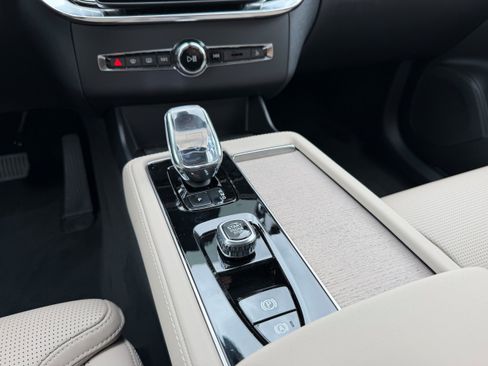 New 2026 Volvo XC90 B5 Ultra AWD/4WD image 13