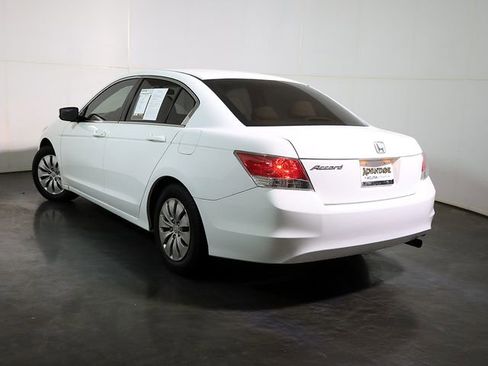 Used 2009 Honda Accord LX image 2