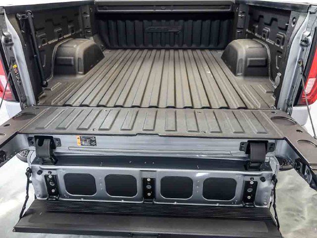 Certified 2024 GMC Sierra 1500 AT4 w/ Technology Package AWD/4WD image 33
