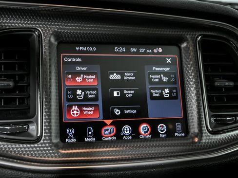 Used 2016 Dodge Challenger SRT Hellcat image 27