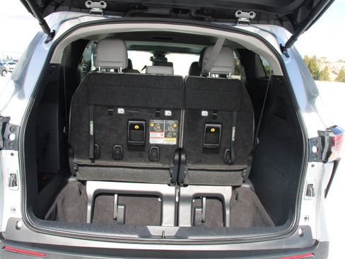 Certified 2025 Toyota Sienna XLE image 14