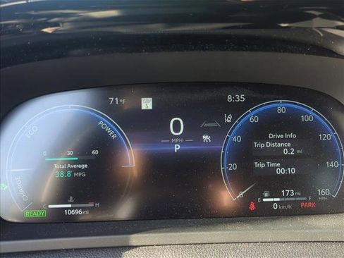 Used 2025 Toyota Crown Signia image 17