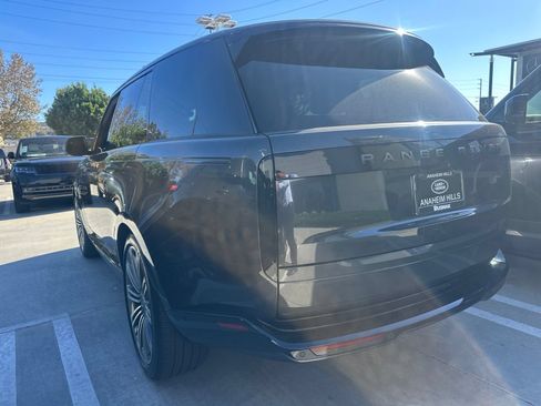 Certified 2025 Land Rover Range Rover SE AWD/4WD image 4