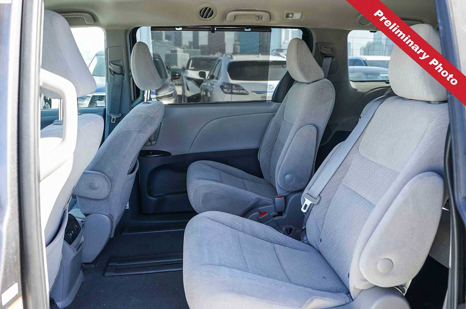 Used 2020 Toyota Sienna LE FWD image 12