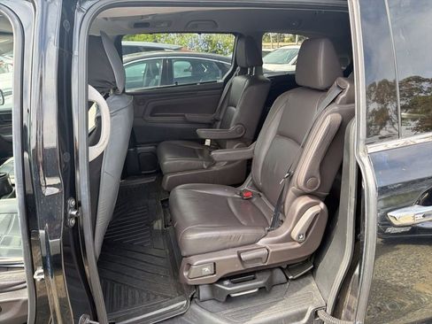 Used 2018 Honda Odyssey Elite image 9