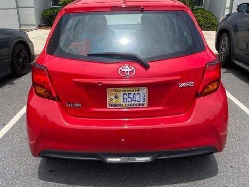 Used 2015 Toyota Yaris L FWD image 11