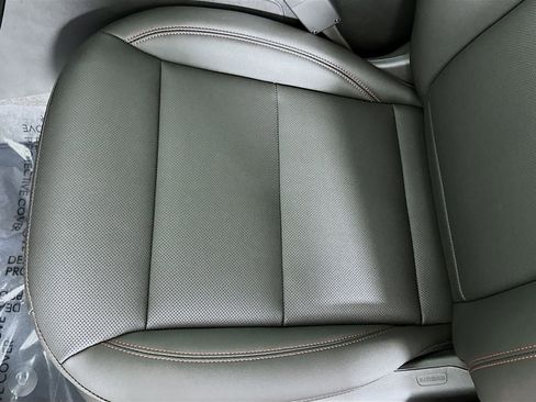 New 2026 Chevrolet Trax RS w/ Driver Confidence Package image 18