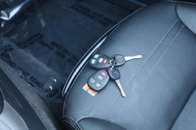 Used 2008 Pontiac Solstice GXP w/ Premium Package RWD image 30