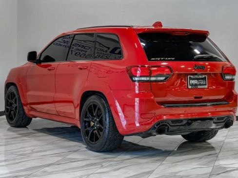Used 2018 Jeep Grand Cherokee SRT AWD/4WD image 16
