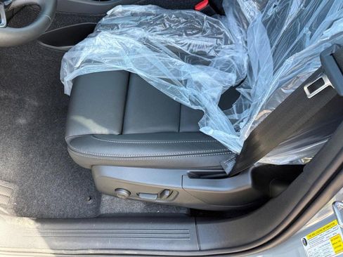 New 2026 Volvo XC40 B5 Plus w/ Protection Package Premier image 10