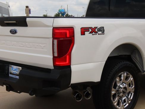 Used 2022 Ford F250 Lariat w/ Lariat Ultimate Package AWD/4WD image 12