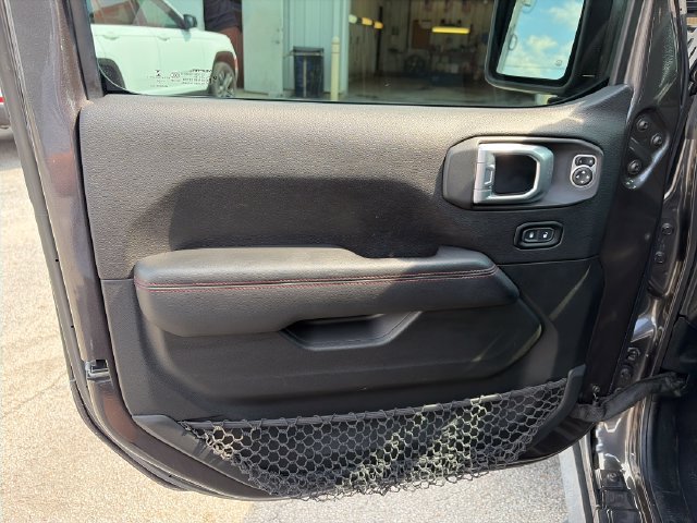 Used 2020 Jeep Wrangler Unlimited Rubicon w/ Cold Weather Group AWD/4WD image 10