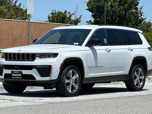 New 2026 Jeep Grand Cherokee L Limited AWD/4WD image 8