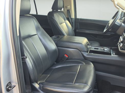 Used 2022 Ford Expedition XLT RWD image 25
