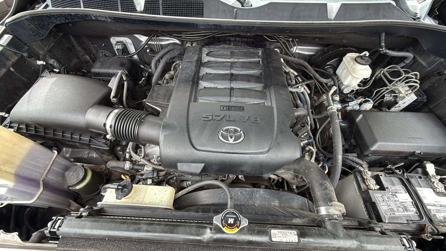 Used 2014 Toyota Tundra Limited w/ Limited Premium Package AWD/4WD image 24