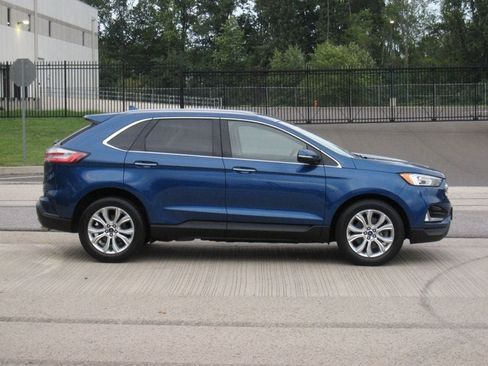 Used 2020 Ford Edge Titanium AWD/4WD image 9