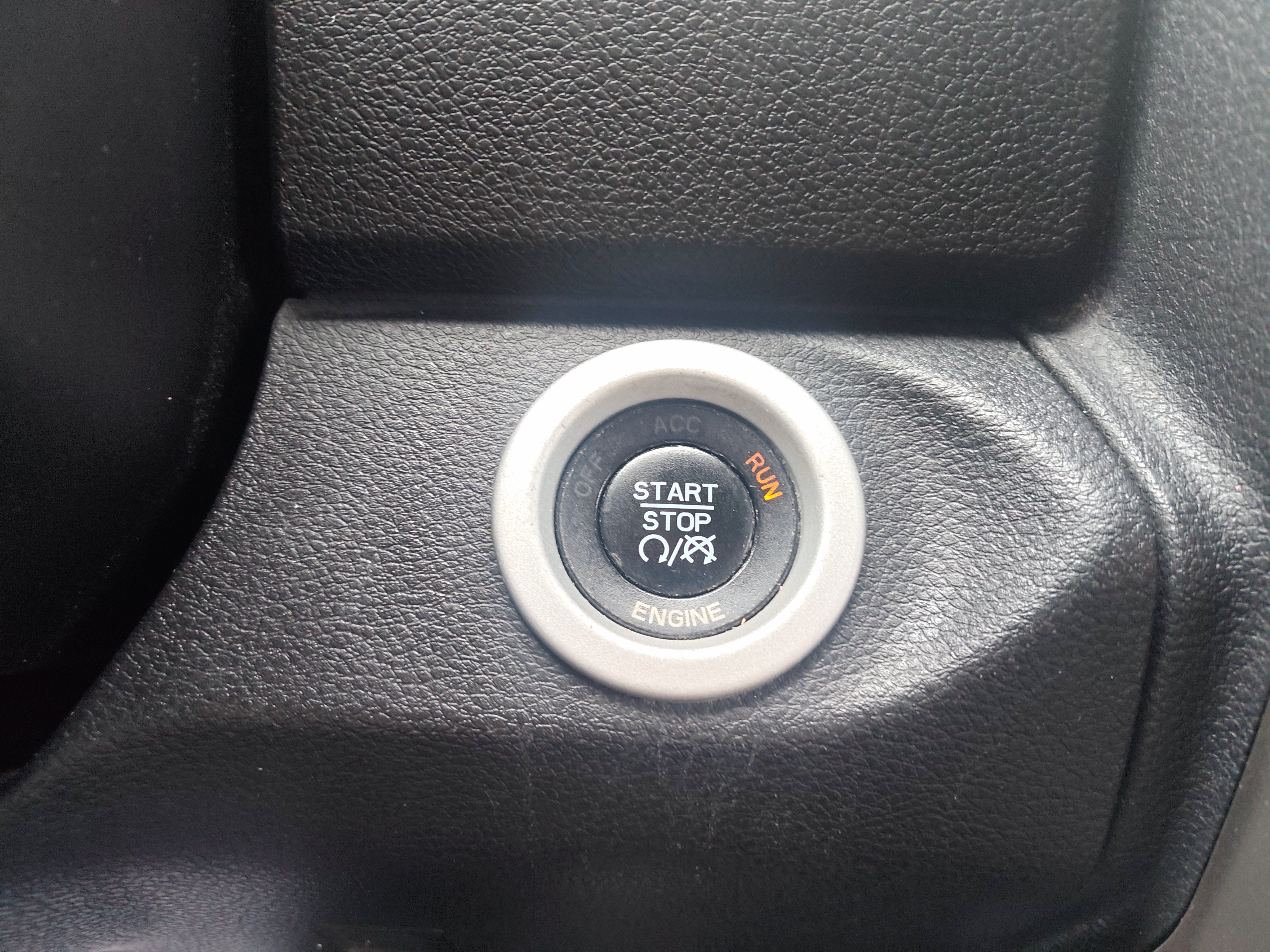 Used 2016 RAM 1500 Laramie w/ Convenience Group AWD/4WD image 18