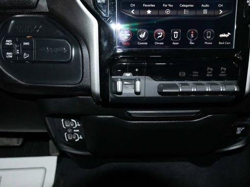 Used 2020 RAM 2500 Laramie image 23