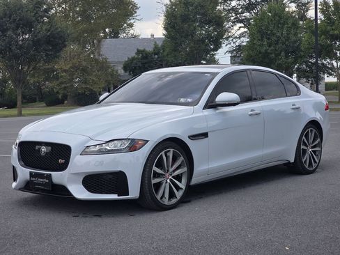 Used 2019 Jaguar XF S image 4
