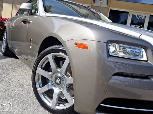 Used 2015 Rolls-Royce Wraith image 4