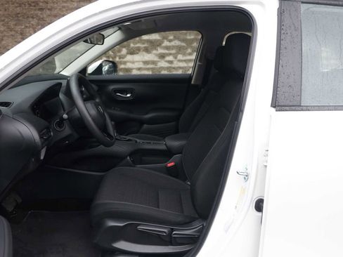 Used 2025 Honda HR-V LX image 27