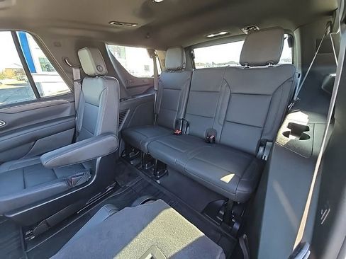 Used 2024 Chevrolet Tahoe Z71 w/ Luxury Package image 23