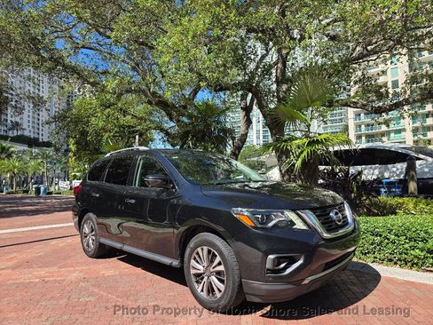 Used 2019 Nissan Pathfinder SL image 28