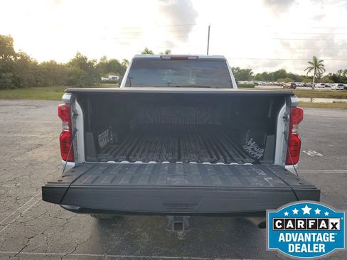 Used 2022 Chevrolet Silverado 2500 Custom w/ Custom Value Package image 24