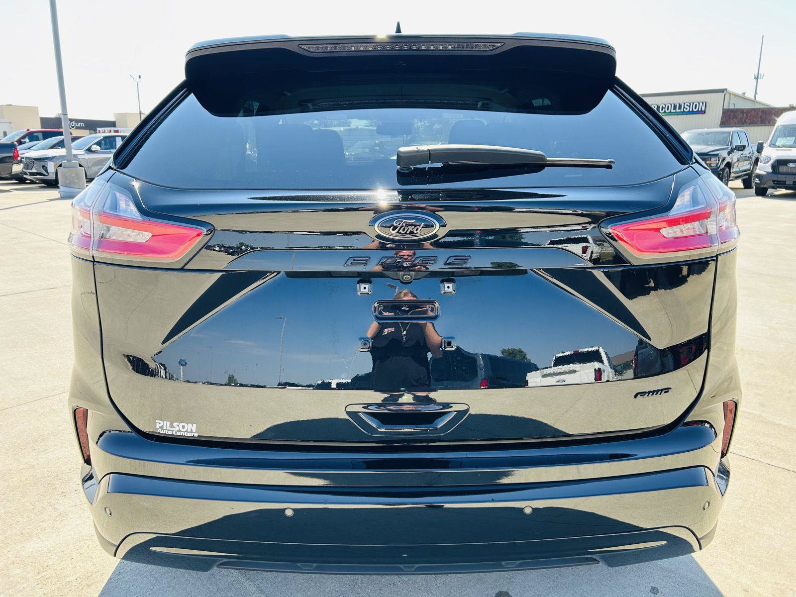 Used 2024 Ford Edge SE w/ Black Appearance Package AWD/4WD image 32