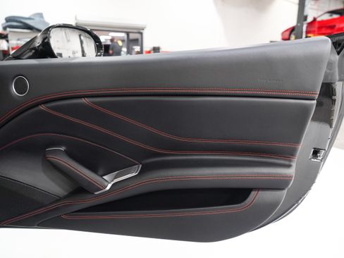 Used 2016 Ferrari California T RWD image 20
