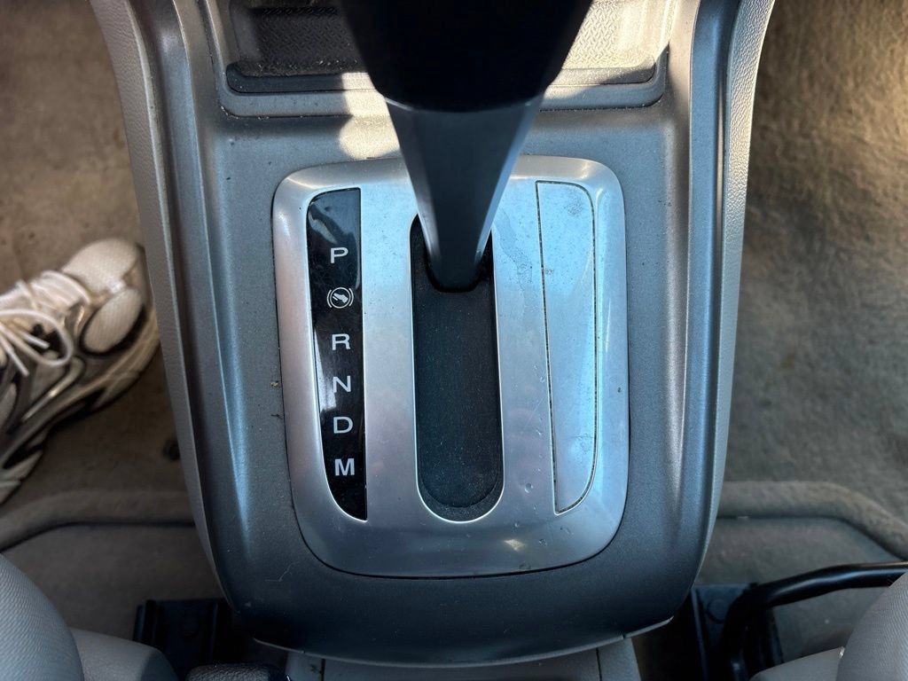 Used 2009 Saturn Vue XR FWD image 25