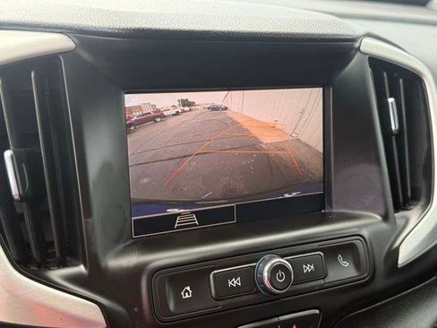 Used 2024 GMC Terrain SLE FWD image 13