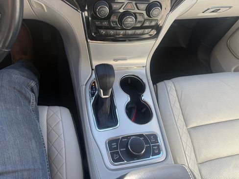 Used 2019 Jeep Grand Cherokee Summit image 18