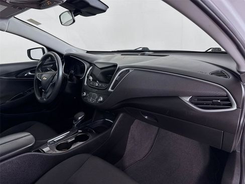 Used 2023 Chevrolet Malibu LT FWD image 28