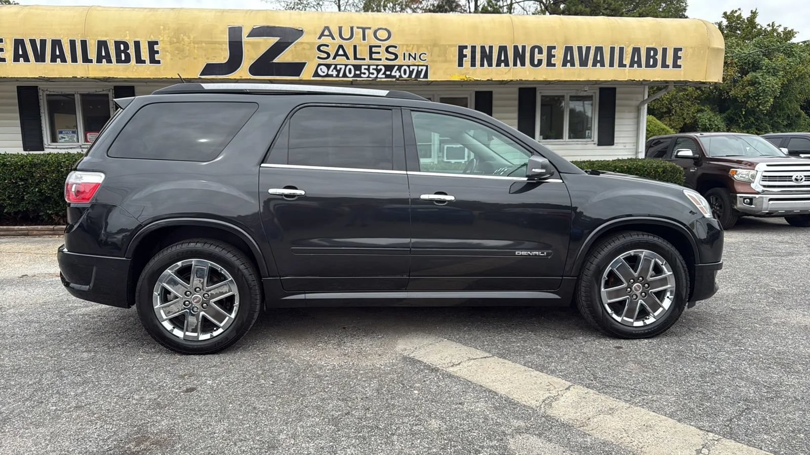 Used 2011 GMC Acadia Denali FWD image 8