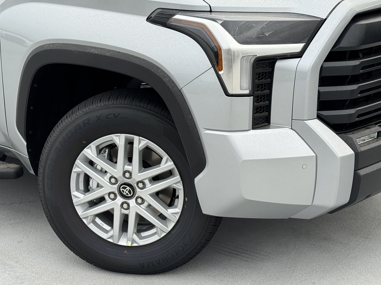 New 2026 Toyota Tundra SR5 w/ SR5 Convenience Package RWD image 10