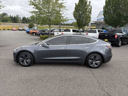 Used 2019 Tesla Model 3 Standard Range Plus RWD image 6